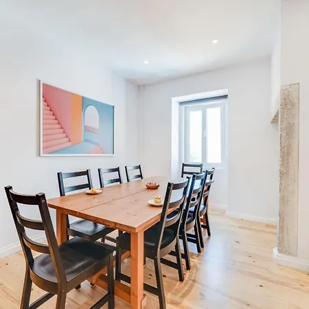 Cozy Coastal Getaway 3Br Apartment In Estoril Exterior photo