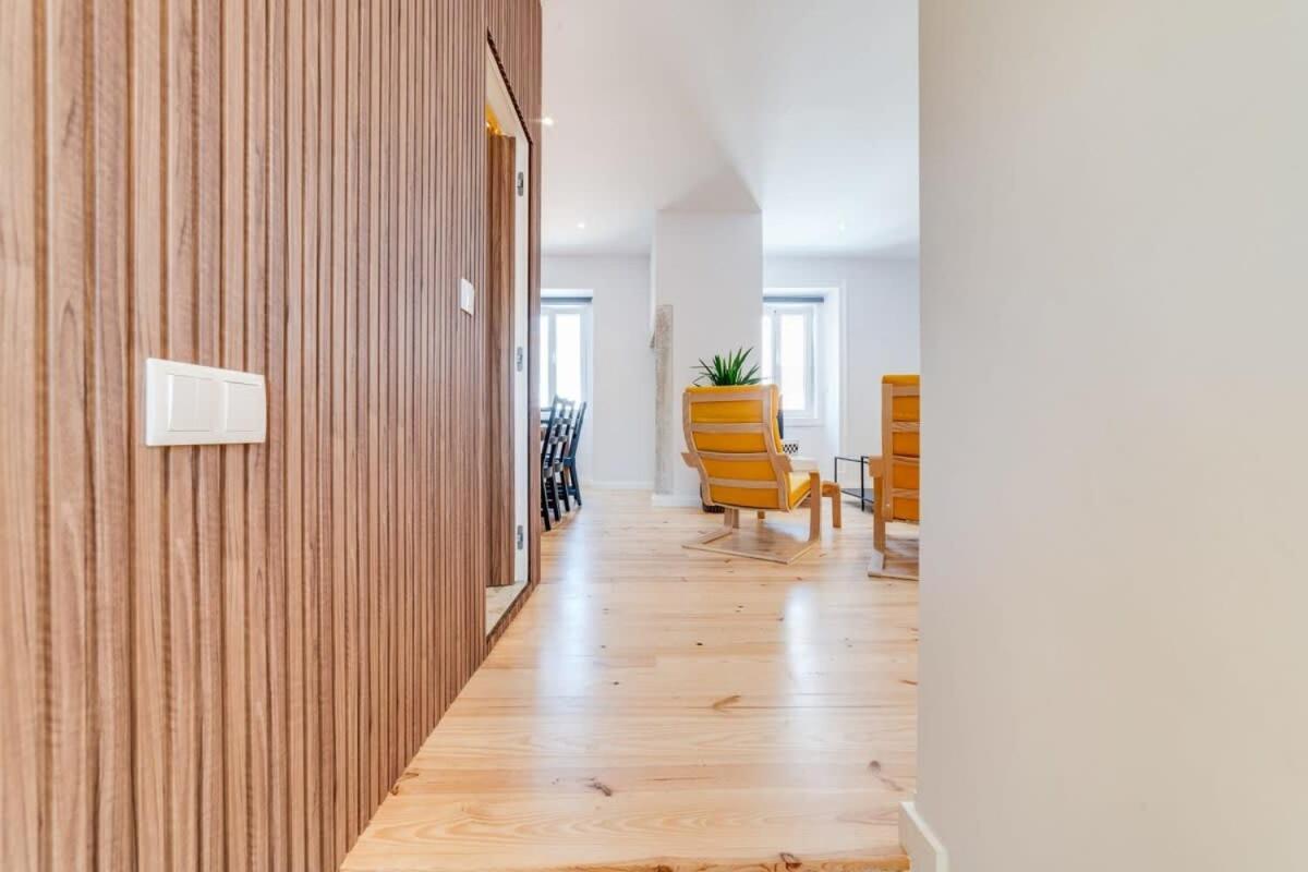 Cozy Coastal Getaway 3br In Apartment Estoril