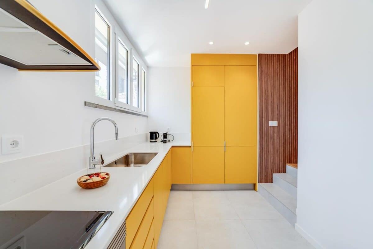 Cozy Coastal Getaway 3br In Estoril
