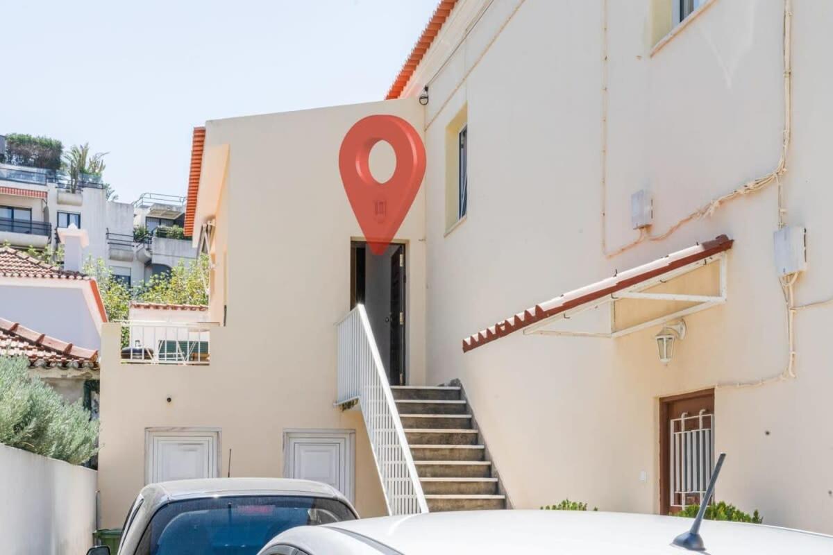 Apartment Cozy Coastal Getaway 3br In Estoril