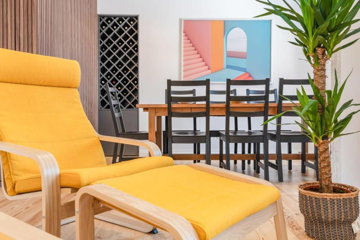 Cozy Coastal Getaway 3br In * Estoril